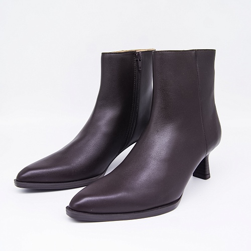 UNISA, ботильоны